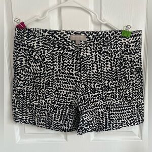 Black and white Banana Republic shorts. Size 12.